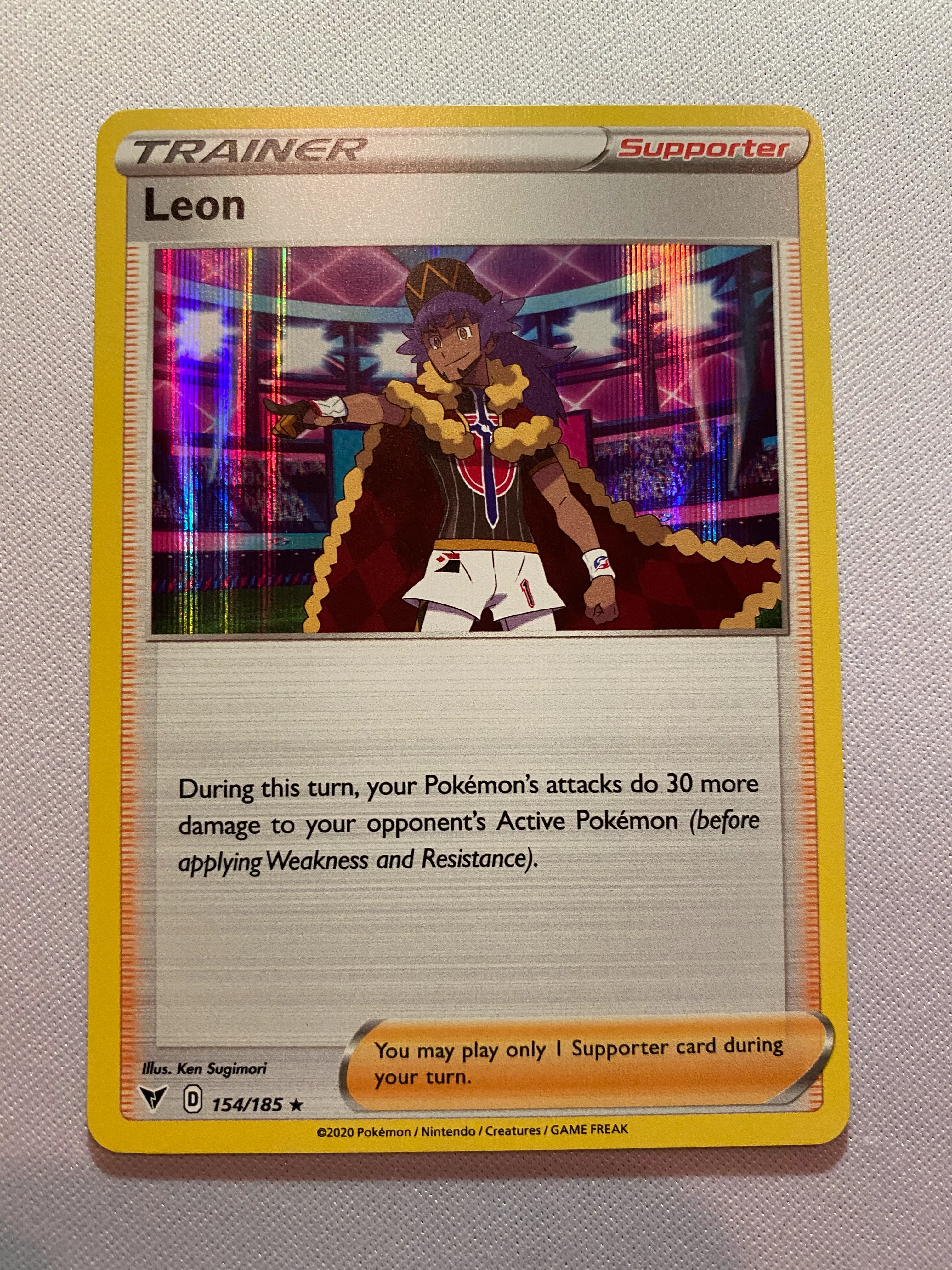 Leon 154/185 Pokmon Holo Rare Vivid Voltage Near Mint